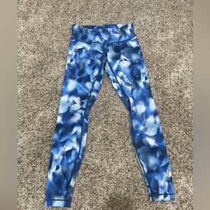 Lululemon leggings size 6